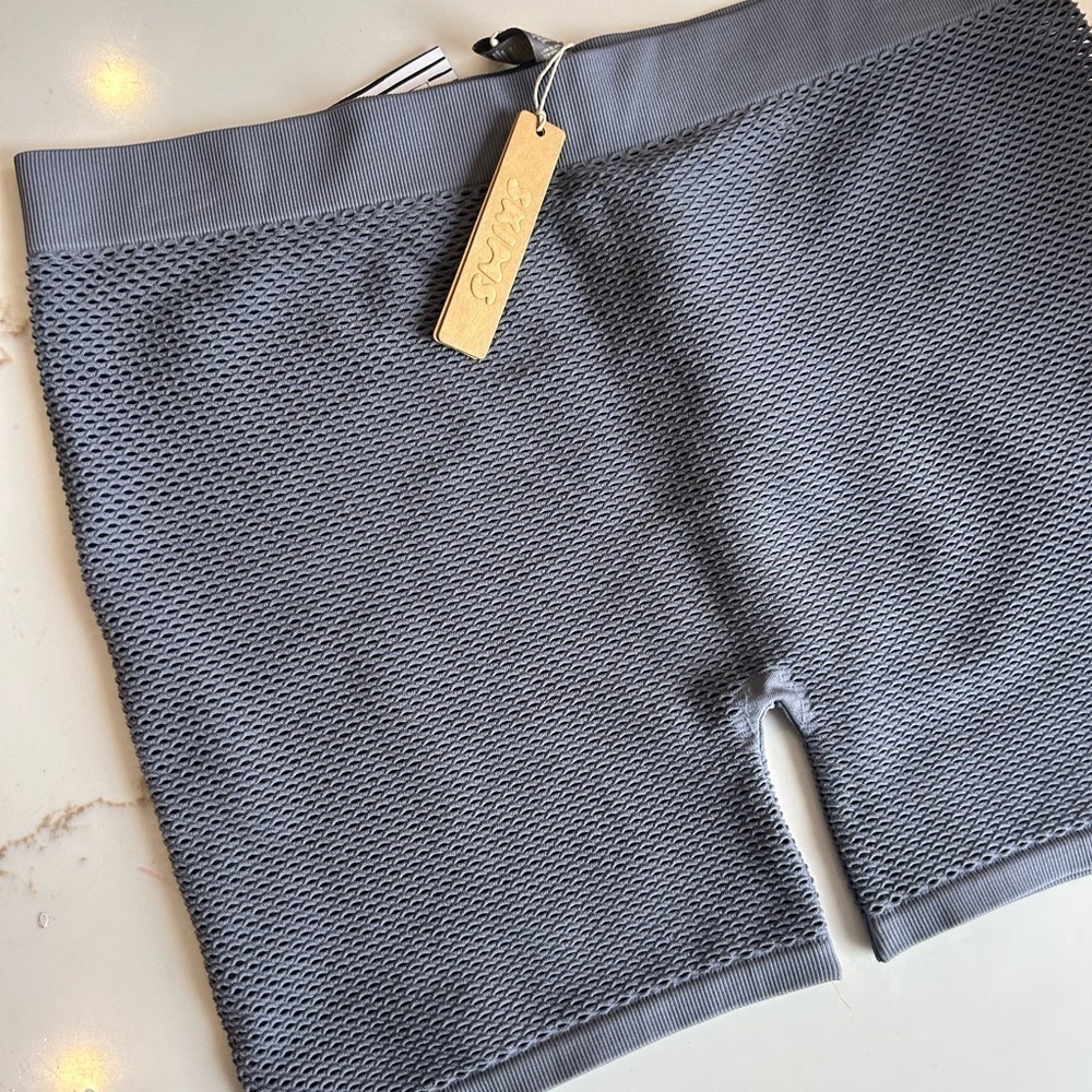 SKIMS perforated gray seamless shorts NWT size 4X
